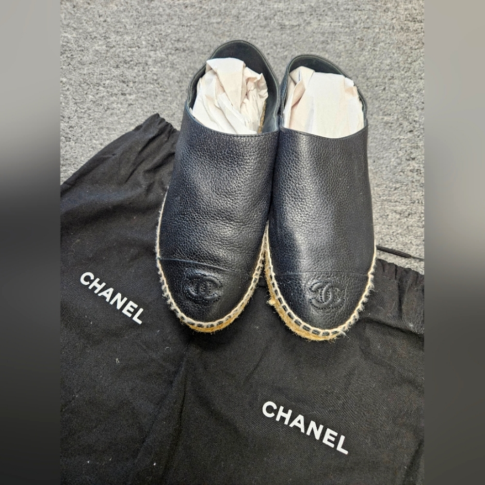 CHANEL 2017 Interlocking CC Logo Espadrilles Shoes
